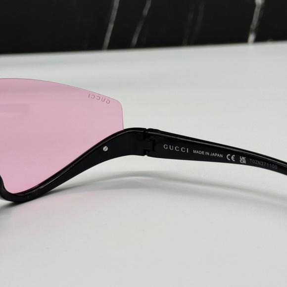NEW GUCCI UNISEX SHIELD SUNGLASSES, GUCCI PINK BLACK EYEWEAR GUCCI - Picture 10 of 13